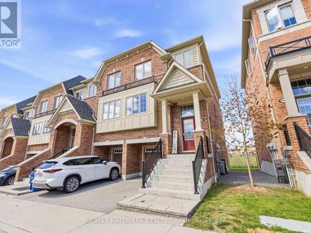 Townhouse for rent in Durham, Ontario
