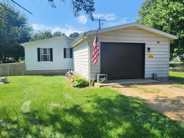 House for sale in Kasbeer, Bureau County