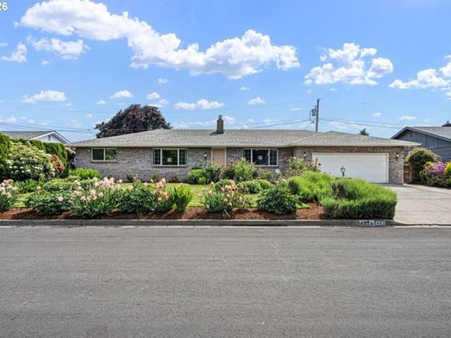 House for sale in Oregonia