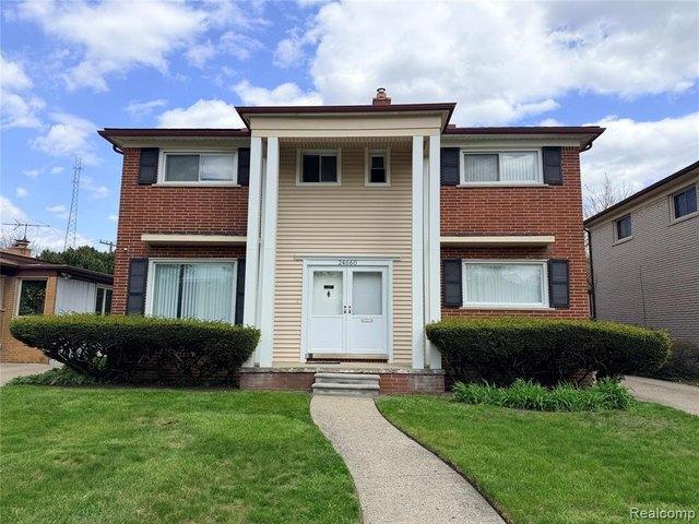 House for sale in Oak Park, Michigan