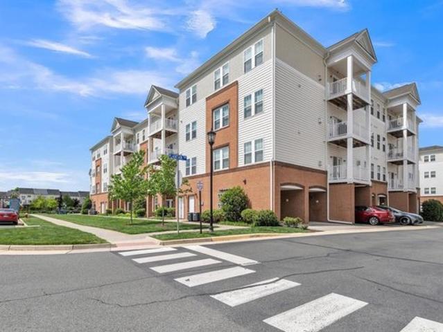 Condo for sale in Aldie, Loudoun County