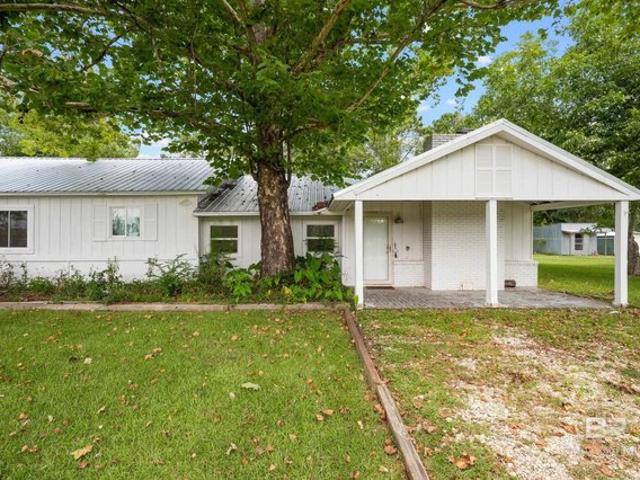 House for sale in Elberta, Alabama