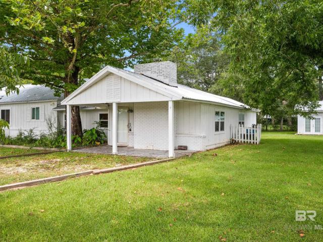 House for sale in Elberta, Alabama