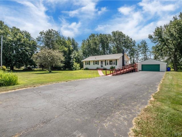 House for sale in Niagara, New York