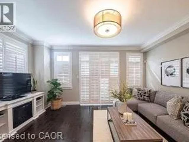 Townhouse for rent in Burlington, Golden Horseshoe