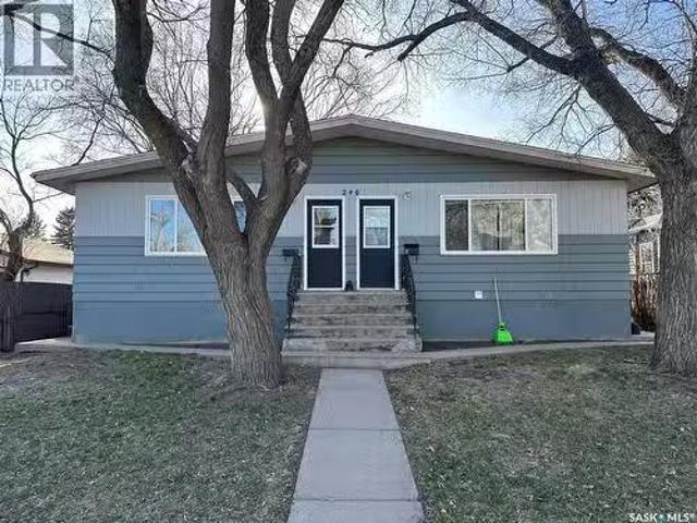 House for sale in Downtown Swift Current, Swift Current