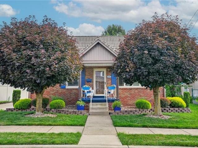 House for sale in Zelienople, Pennsylvania