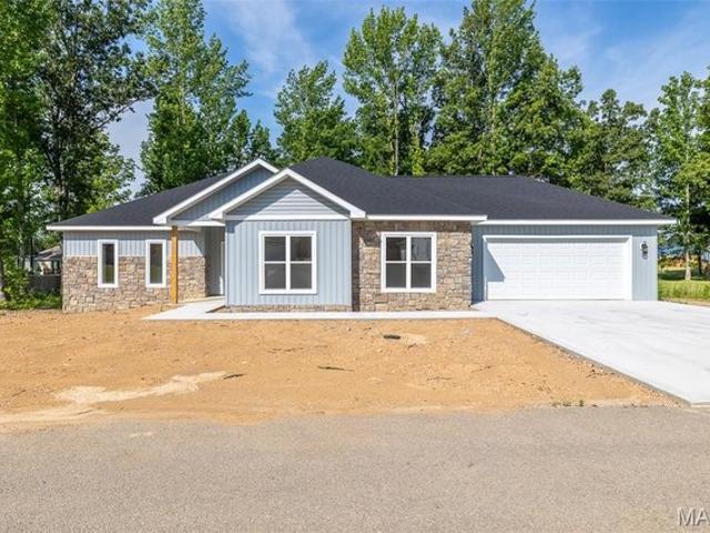 House for sale in Poplar Bluff, Missouri