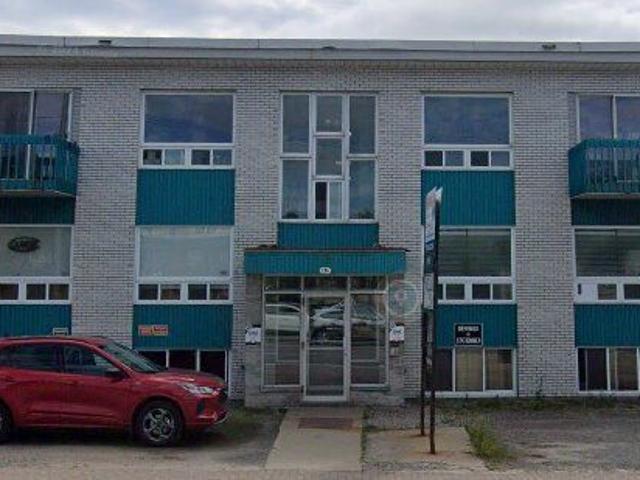 Apartment for rent in Mont-Laurier, Laurentides