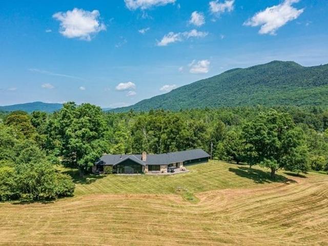 House for sale in Mount Tabor, Vermont