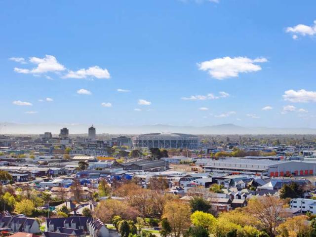 Apartment for sale in Waltham, Linwood-Central-Heathcote Community