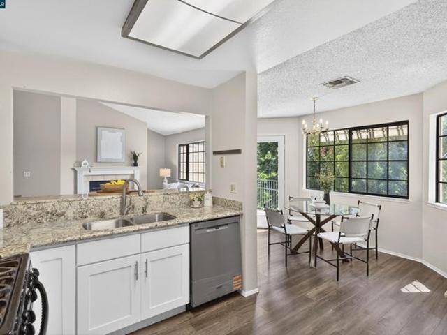 Condo for sale in San Ramon, California