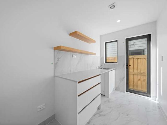 House for sale in Sunnynook
