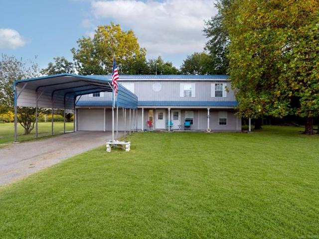 House for sale in Canadian, Oklahoma