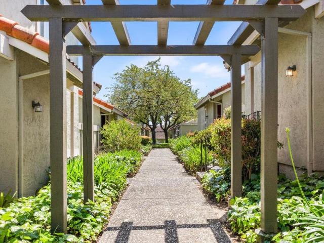 Townhouse for sale in Freedom, California