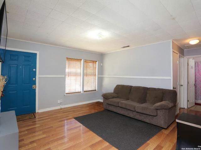 House for sale in Universal City, Texas