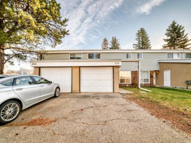 Townhouse for sale in The Gardens, St. Albert