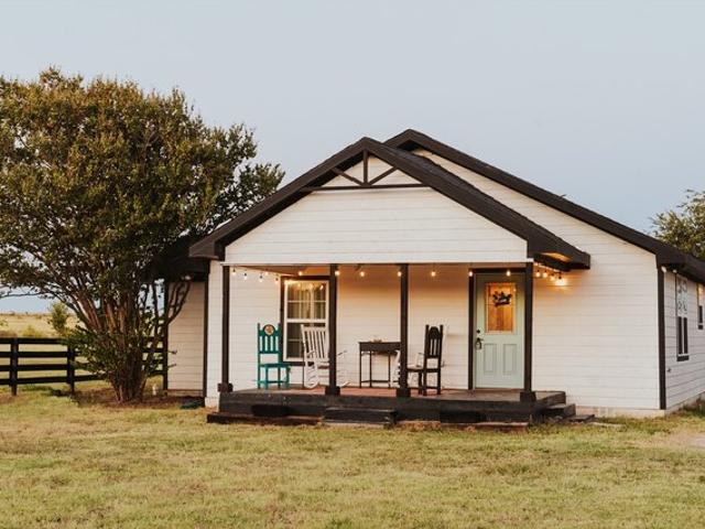 Farm for sale in Covington, Texas