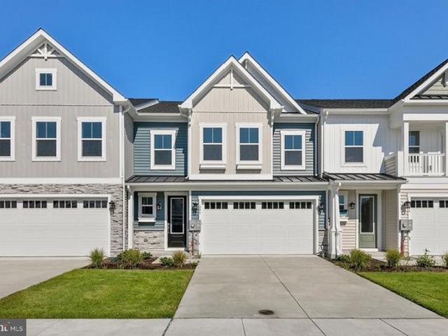 Townhouse for sale in Delaware