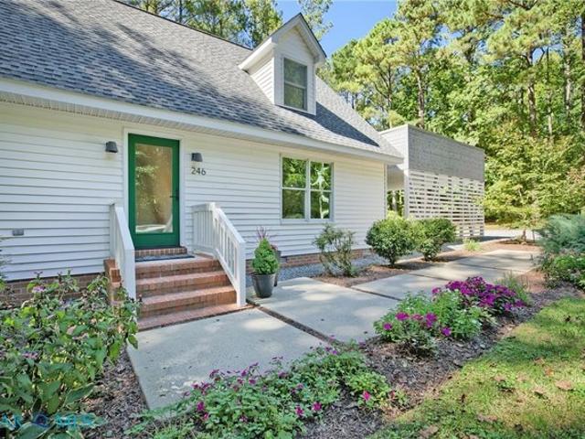 House for sale in Urbanna, Middlesex County