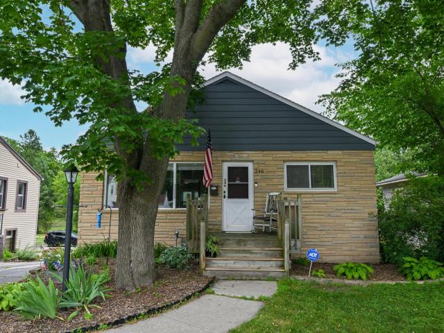 House for sale in Hartland, Wisconsin
