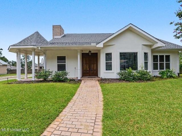 House for sale in Bay Saint Louis, Mississippi