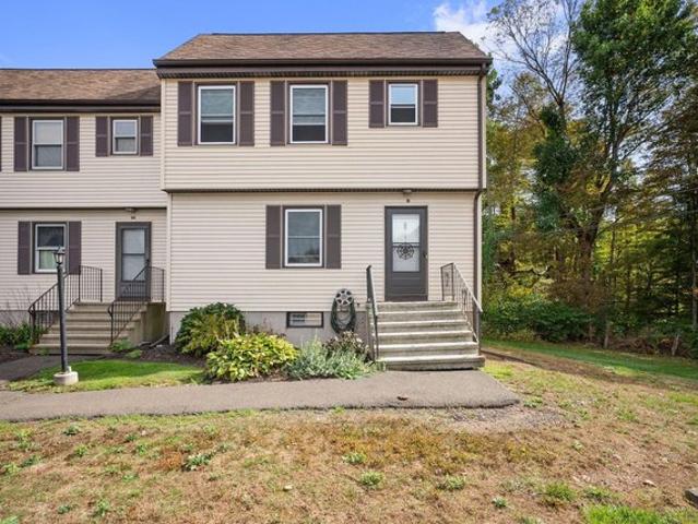 Townhouse for sale in North Branford, Connecticut