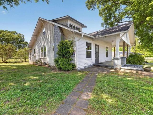 House for sale in Anniston, Alabama