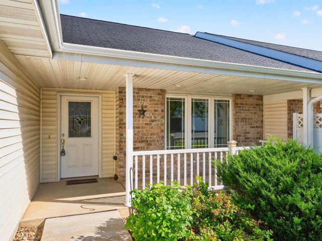 Condo for sale in Wyldewood Village Apartment Community, Oshkosh
