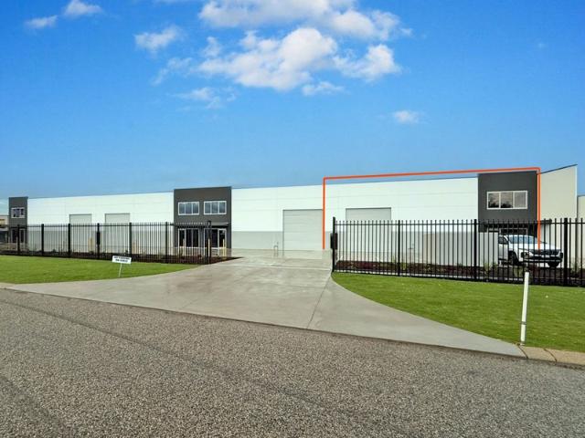 Warehouse for rent in Port Kennedy, Western Australia