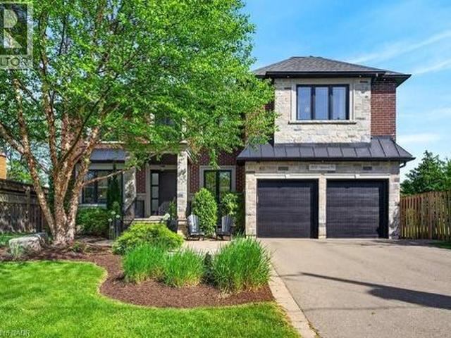 House for sale in Oakville, Ontario