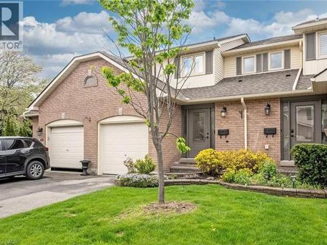 Townhouse for sale in Burlington, Ontario