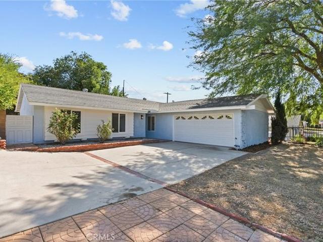 House for sale in Newhall, Santa Clarita