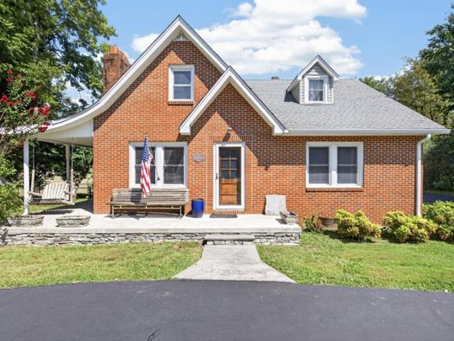 House for sale in Hilham, Middle Tennessee