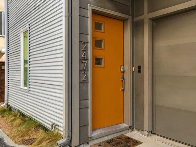 Townhouse for sale in Dallas, Texas