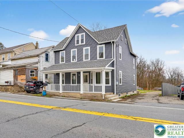 House for sale in Mount Bethel, Pennsylvania