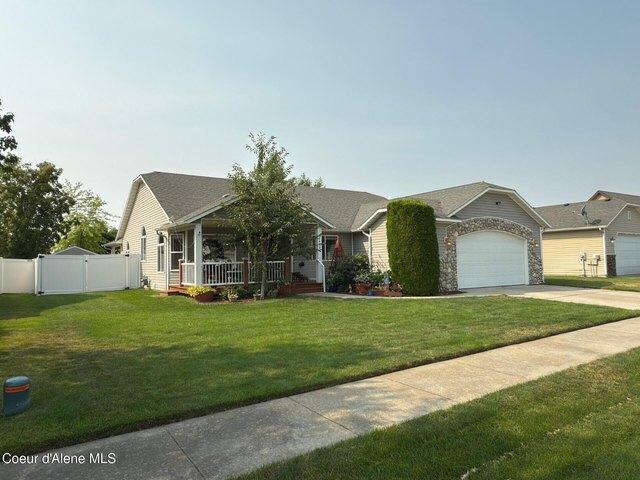 House for sale in Hayden, Idaho