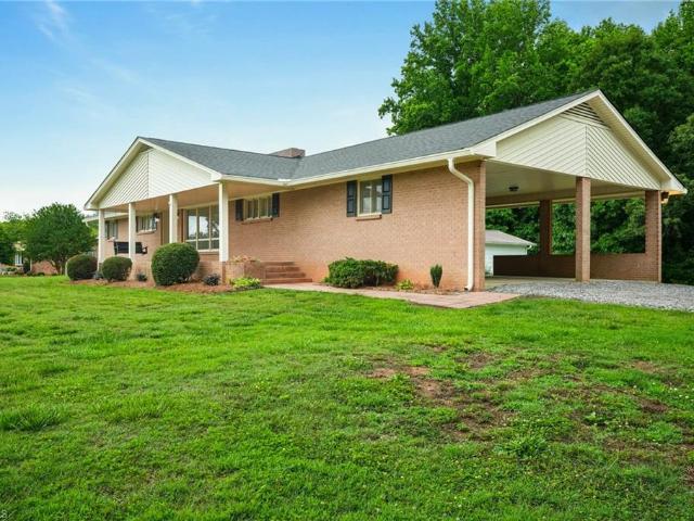 House for sale in Davidson, North Carolina