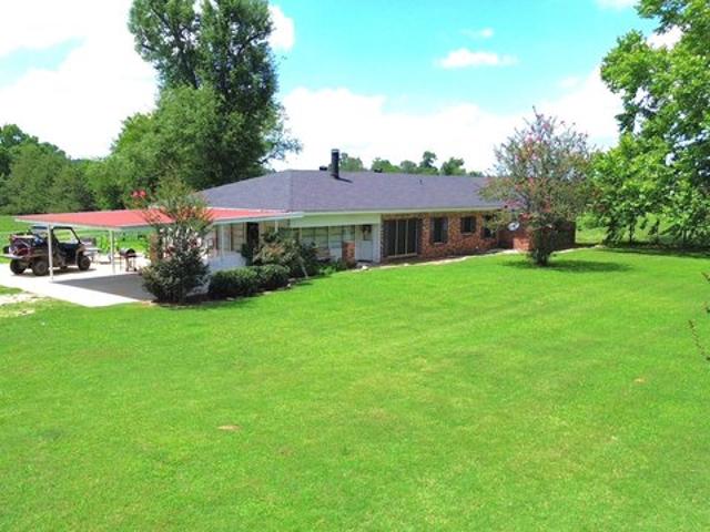 House for sale in Crockett, Texas