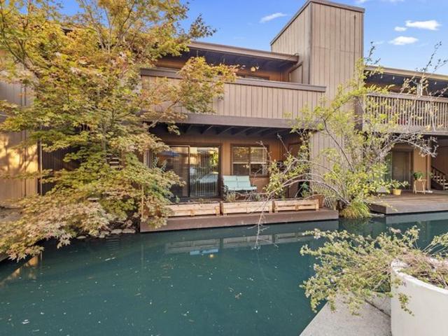 Condo for sale in Sacramento, California