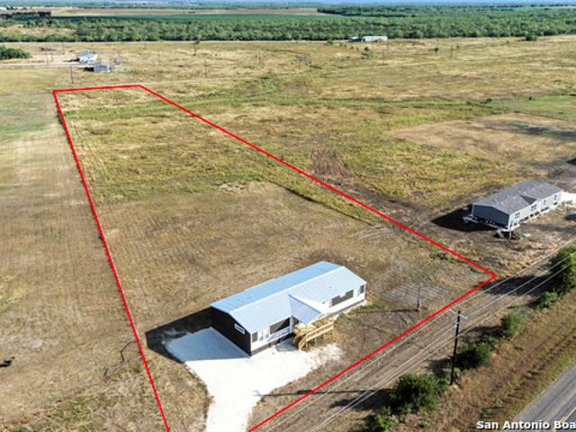 House for sale in Jourdanton, Texas