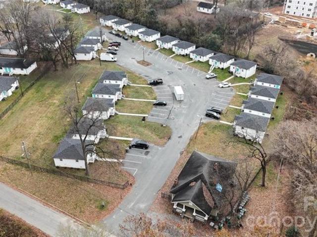 Townhouse for rent in Mecklenburg, North Carolina