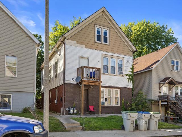 House for sale in Lincoln Village, Milwaukee