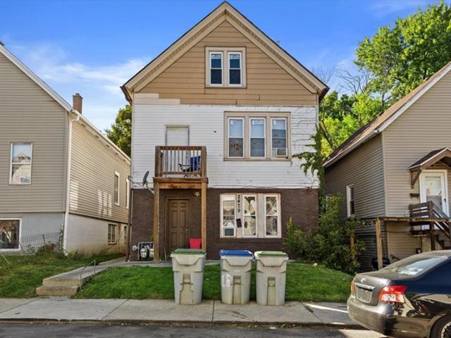 House for sale in Lincoln Village, Milwaukee