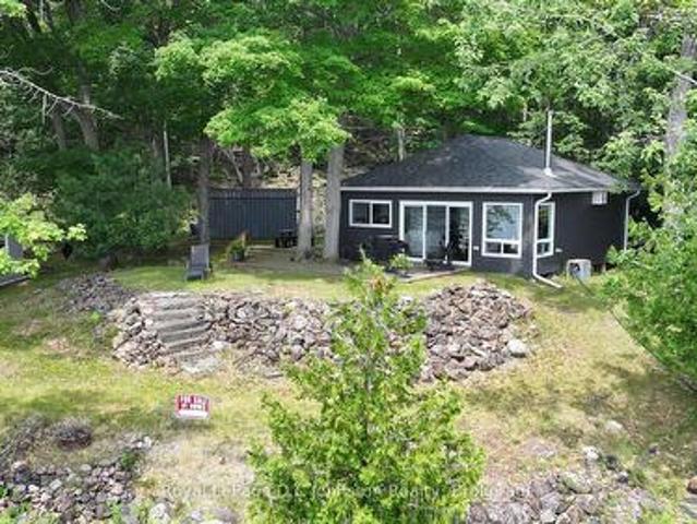 House for sale in Methuen, Ontario