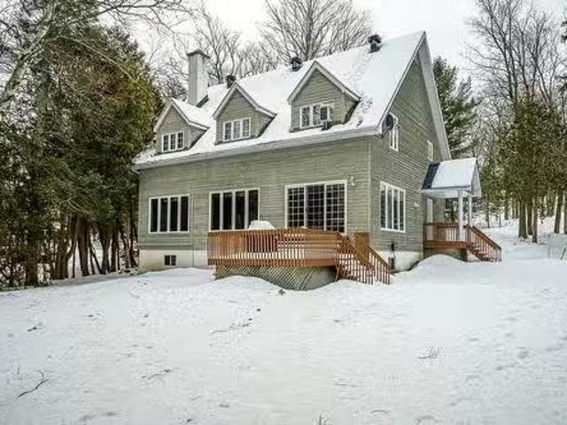 House for rent in Laurentides, Quebec