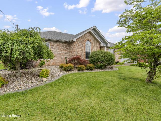 House for sale in Shepherdsville, Kentucky