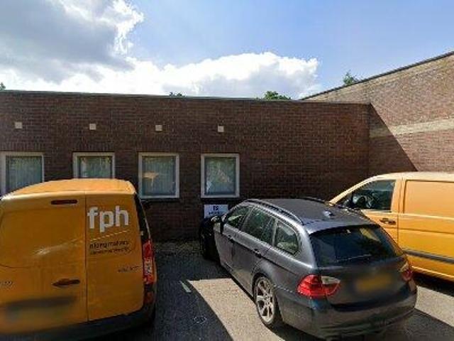 Bedrijfspand te huur in Waalre, Noord Brabant