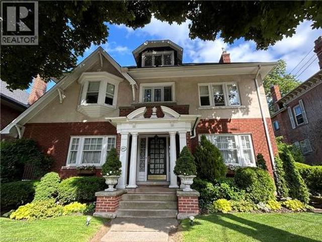 House for sale in Ancaster, Ontario
