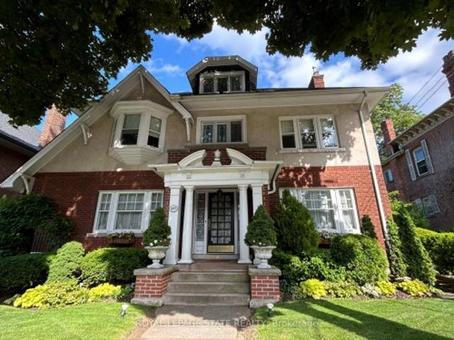 House for sale in Ancaster, Ontario